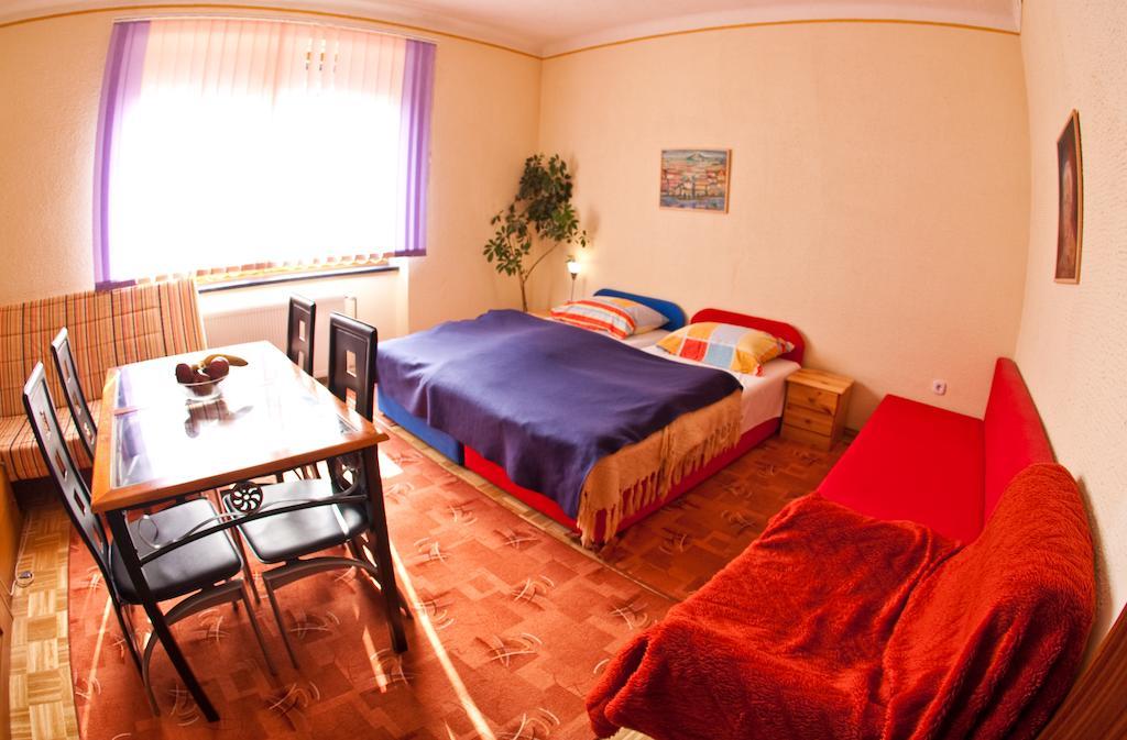 Guest House Pikapolonca Maribor Room photo